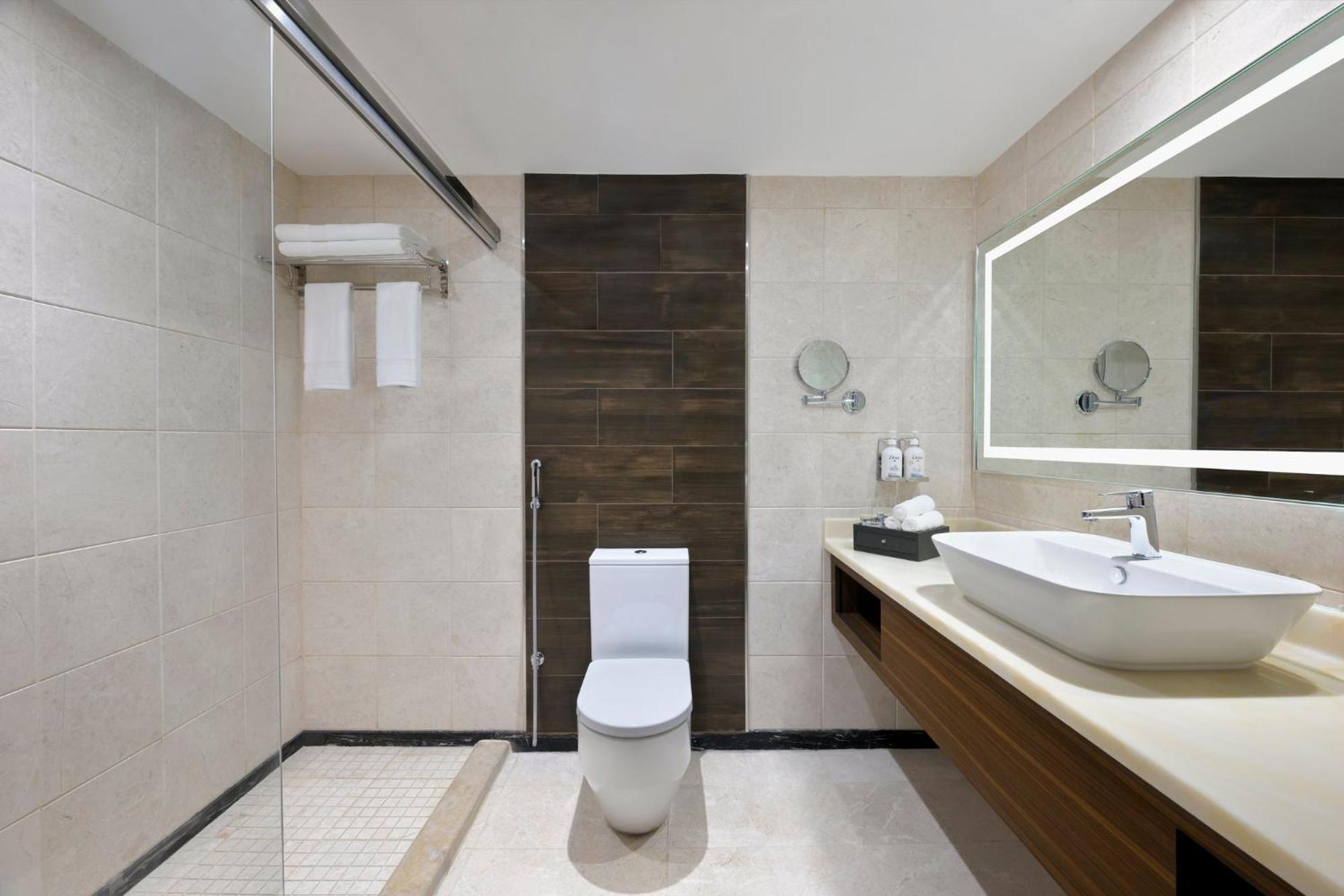 Holiday Inn Jeddah Corniche By Ihg Ngoại thất bức ảnh
