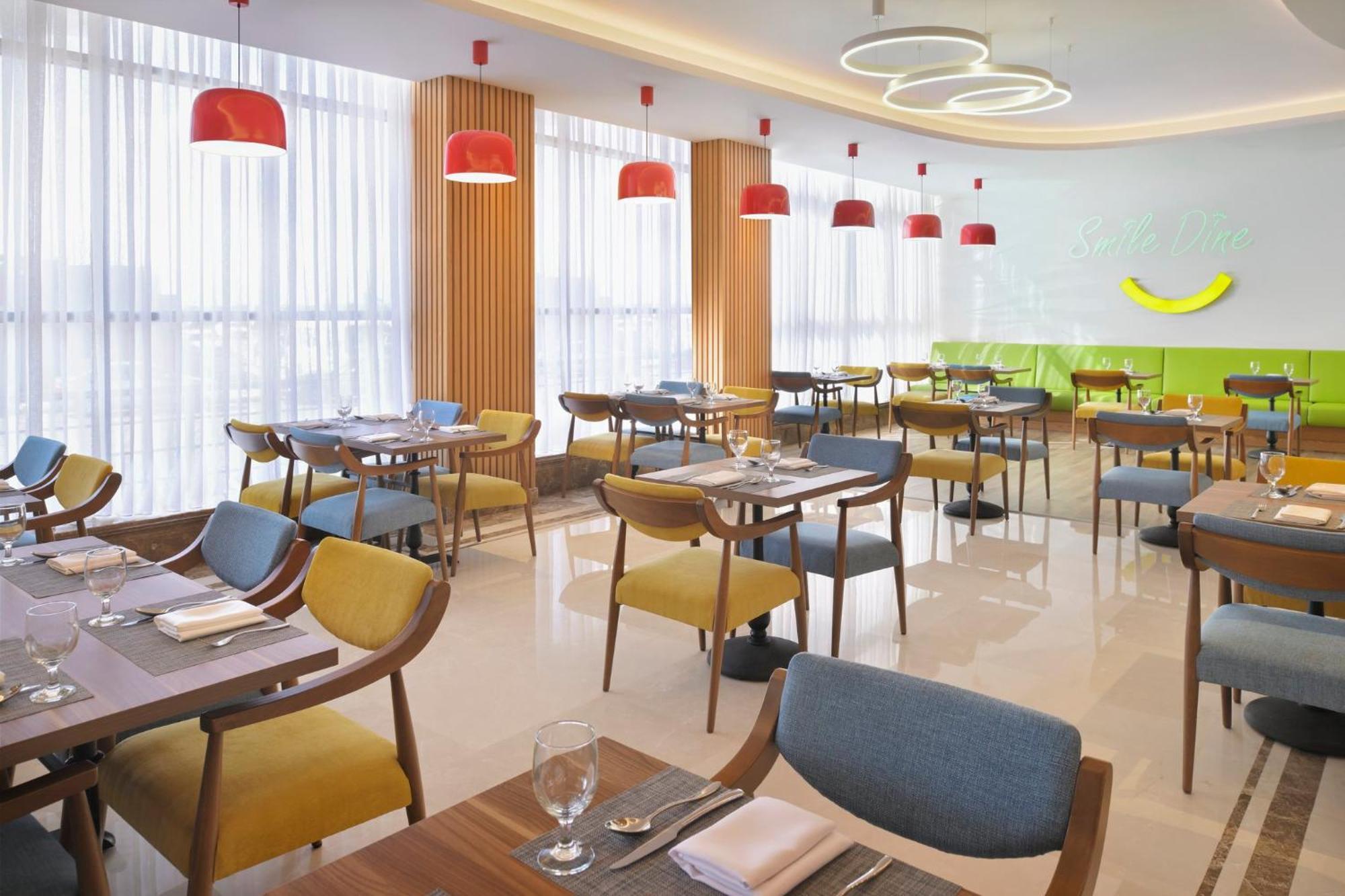 Holiday Inn Jeddah Corniche By Ihg Ngoại thất bức ảnh